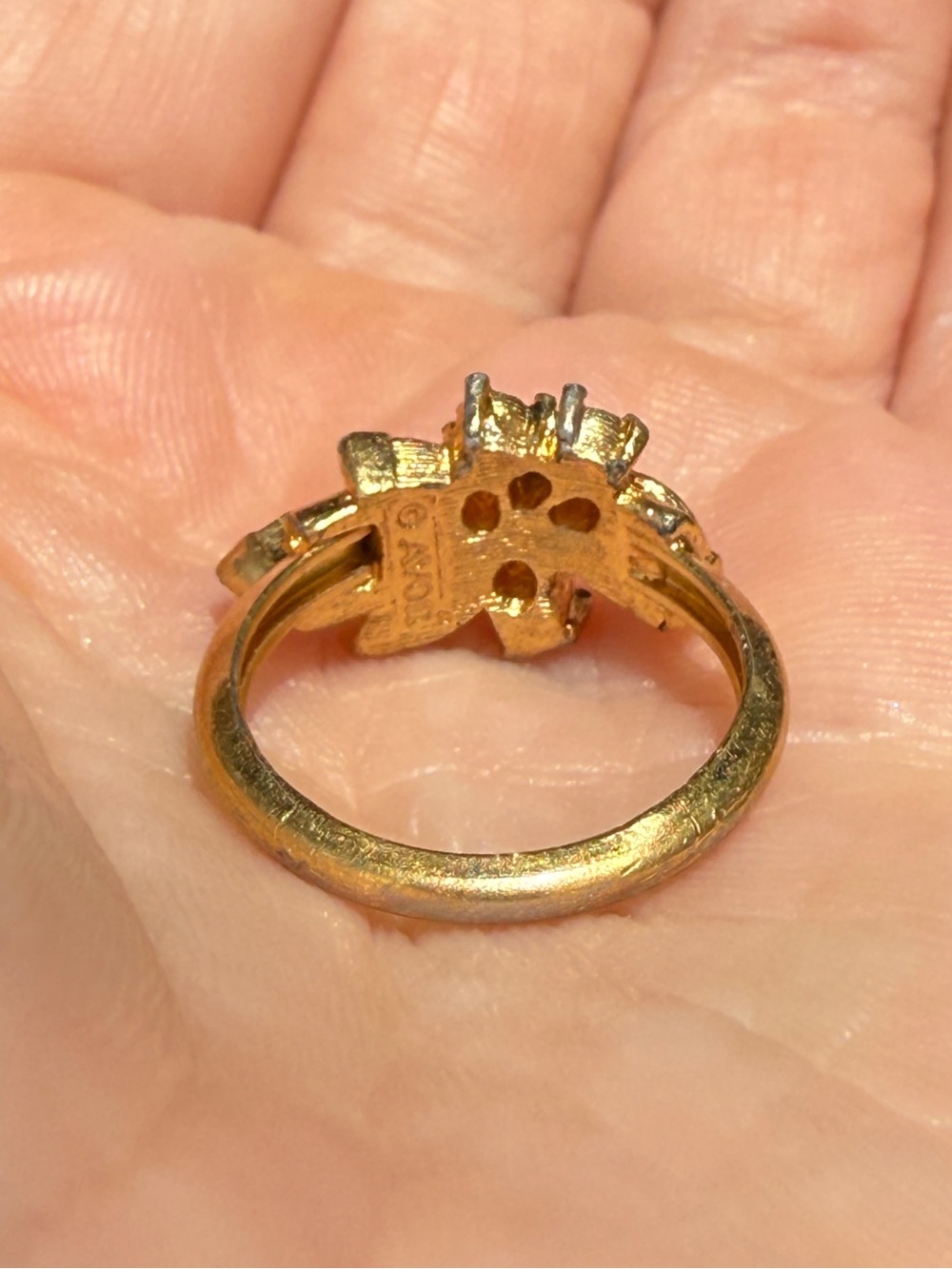Vintage Signed Avon Pink Champagne Rhinestone Cluster Ring Gold Tone Size 5.75 - Picture 3 of 6